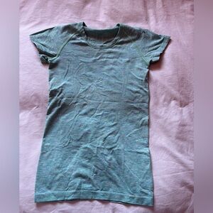 Lululemon Swiftly Tee - Size 4